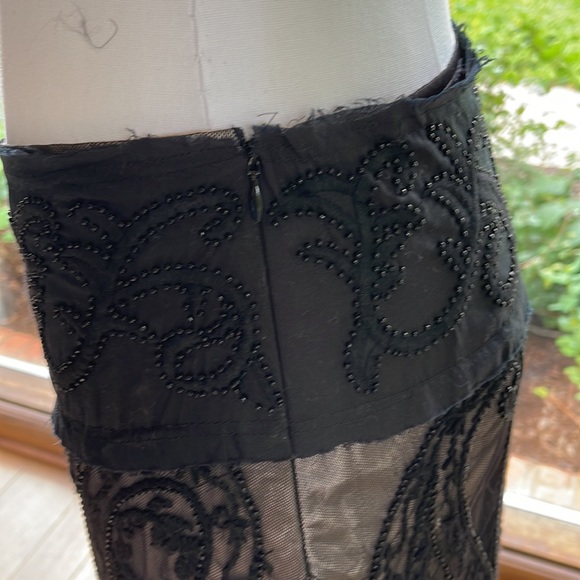 Modern Edgy Black Maxi Skirt - Picture 2 of 8